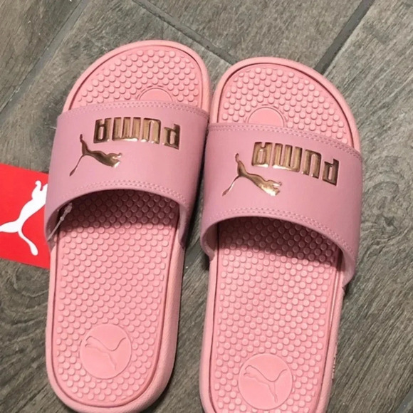 NWT sporty Girls puma slides rose gold activewear - Picture 2 of 2